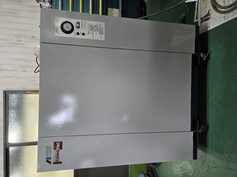 コンプレッサー（パッケージ）CLP37C-8.5　アネスト岩田製　3.7ＫＷ（5馬力）中古,中古,機械,買取